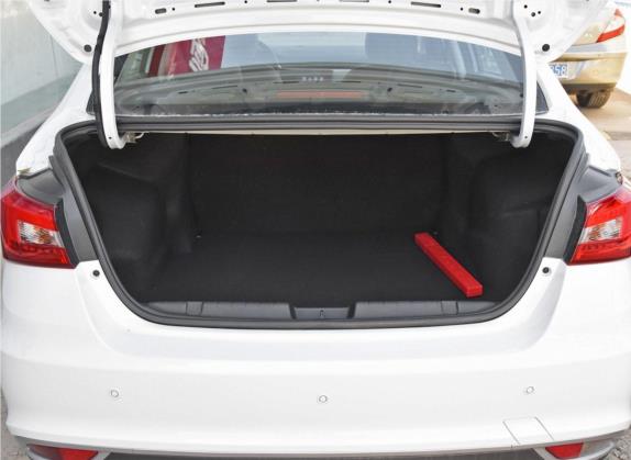 艾瑞泽5 2019款 1.5L 手动新自在版 国VI 车厢座椅   后备厢