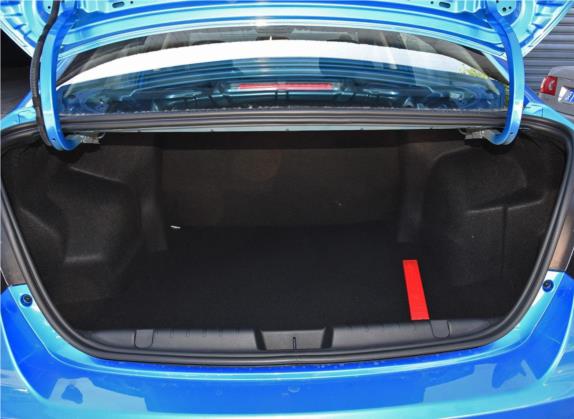 艾瑞泽5 2019款 1.5L CVT新自在版 国VI 车厢座椅   后备厢
