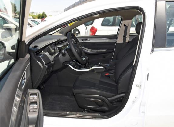艾瑞泽5 2019款 1.5L 手动新自在版 国V 车厢座椅   前排空间