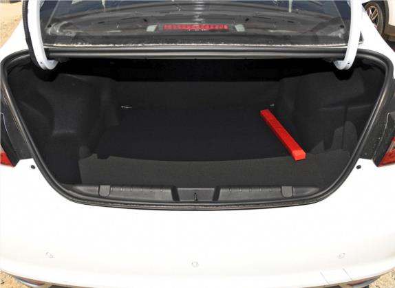 艾瑞泽5 2019款 1.5L 手动新自在版 国V 车厢座椅   后备厢