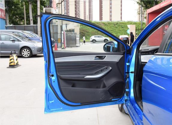艾瑞泽5 2020款 1.5T 手动运动版 车厢座椅   前门板