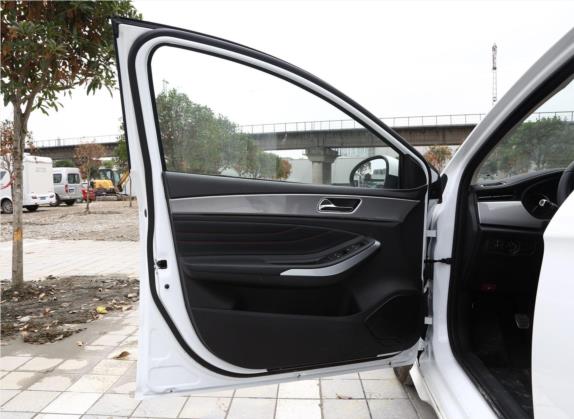 艾瑞泽5 2020款 1.5L 手动运动版 车厢座椅   前门板