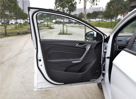 艾瑞泽5 2021款 1.6L CNG豪华型 车厢座椅   前门板