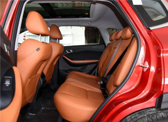 瑞虎7 2016款 2.0L CVT耀臻版 车厢座椅   后排空间