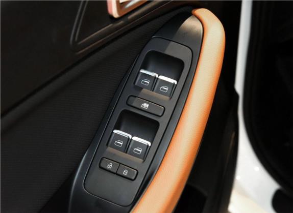 瑞虎7 2016款 2.0L CVT耀目版 车厢座椅   门窗控制