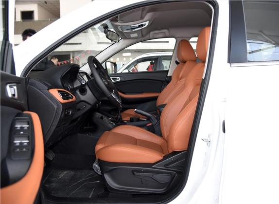 瑞虎7 2016款 1.5T 手动电商版 车厢座椅   前排空间