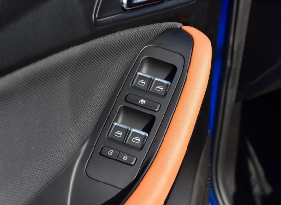 瑞虎7 2017款 2.0L CVT耀领版 车厢座椅   门窗控制
