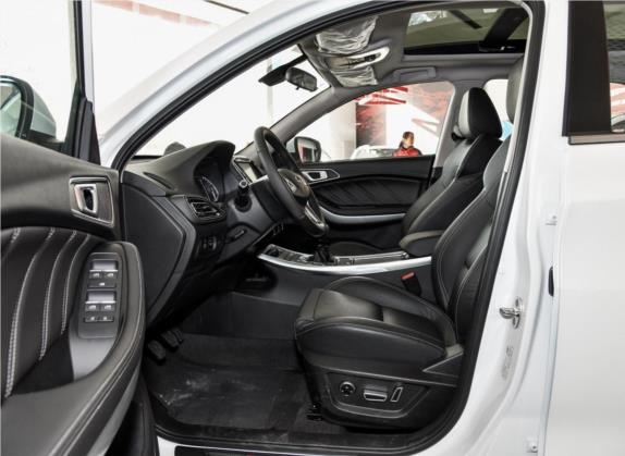 瑞虎7 2018款 1.5T 手动豪华版 国V 车厢座椅   前排空间