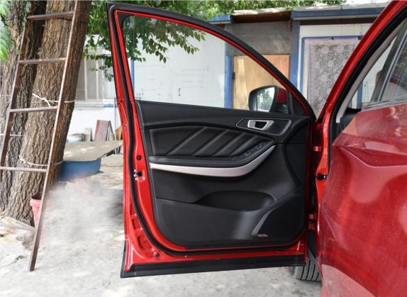 瑞虎7 2019款 7i 1.5T 自动智慧版 国VI 车厢座椅   前门板