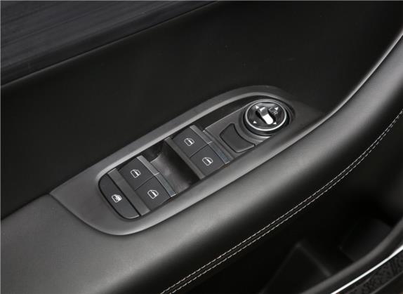 瑞虎7 2020款 1.5T 手动舒适型 车厢座椅   门窗控制