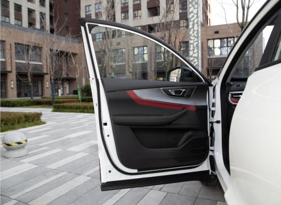 瑞虎7 2022款 超能版 1.5T CVT超能卫士 车厢座椅   前门板
