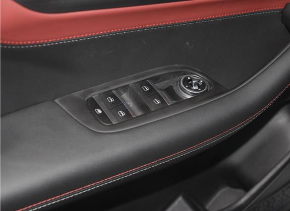 瑞虎7 2022款 超能版 1.5T CVT超能勇士 车厢座椅   门窗控制