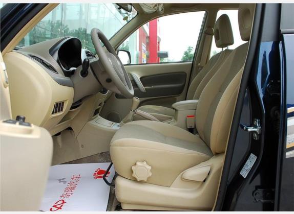 瑞虎 2007款 1.6L 手动舒适型 车厢座椅   前排空间