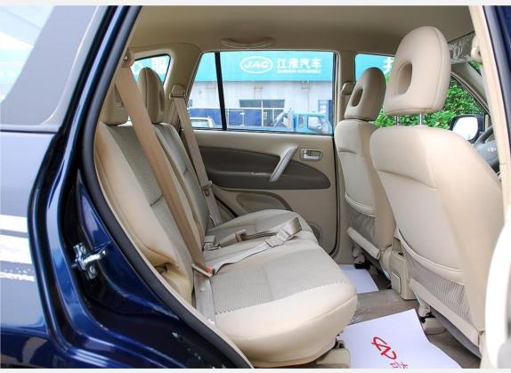 瑞虎 2007款 1.6L 手动舒适型 车厢座椅   后排空间