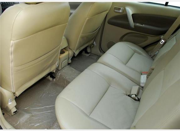 瑞虎 2007款 2.0L 自动豪华型 车厢座椅   后排空间