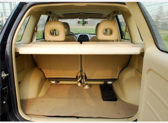 瑞虎 2007款 2.0L 自动豪华型 车厢座椅   后备厢