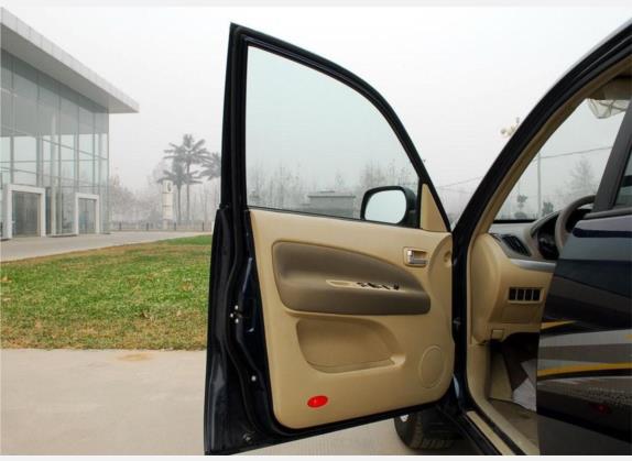 瑞虎 2007款 2.0L 自动豪华型 车厢座椅   前门板