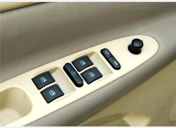 瑞虎 2007款 2.0L 自动豪华型 车厢座椅   门窗控制