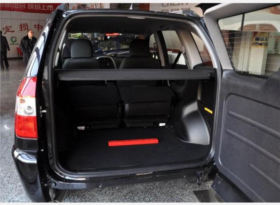 瑞虎 2010款 DR欧版 2.0L 自动舒适型 车厢座椅   后备厢