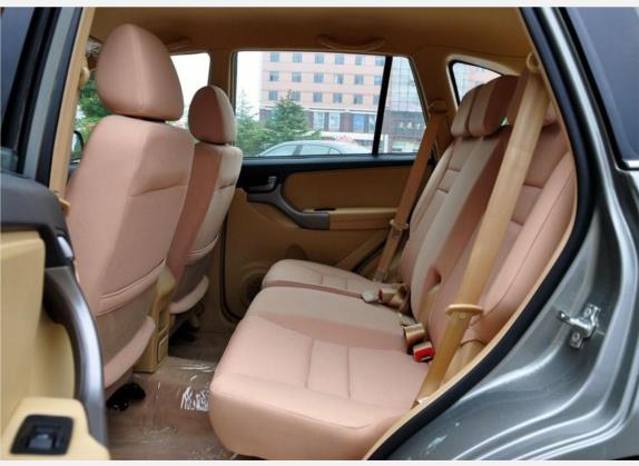 瑞虎 2010款 精英版 1.6L 手动舒适型 车厢座椅   后排空间