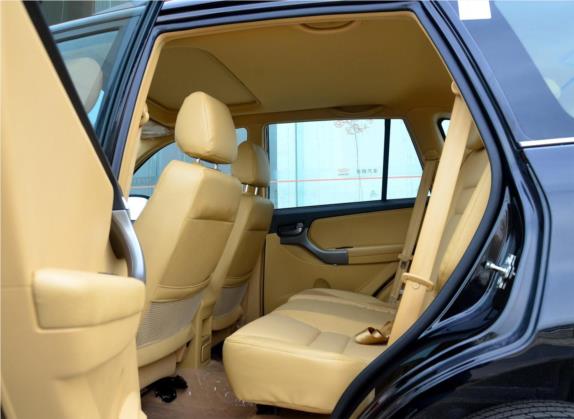 瑞虎 2010款 精英版 1.6L 手动豪华型 车厢座椅   后排空间