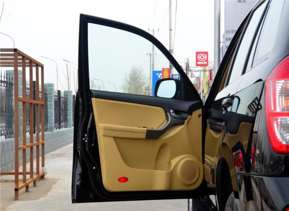 瑞虎 2010款 精英版 1.6L 手动豪华型 车厢座椅   前门板