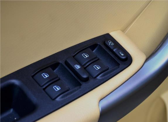 瑞虎 2010款 精英版 1.6L 手动豪华型 车厢座椅   门窗控制