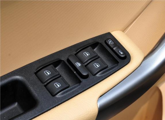 瑞虎 2011款 精英版 1.6L 手动豪华型DVVT 车厢座椅   门窗控制