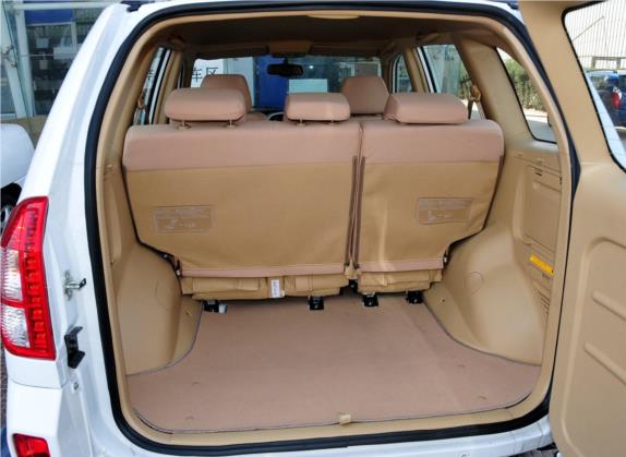 瑞虎 2012款 精英版 1.6L 手动舒适型DVVT 车厢座椅   后备厢