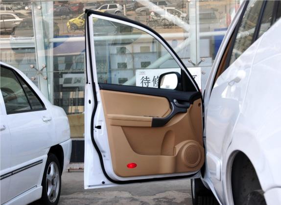 瑞虎 2012款 精英版 1.6L 手动舒适型DVVT 车厢座椅   前门板