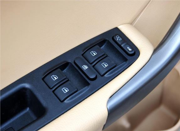 瑞虎 2012款 精英版 1.6L 手动舒适型DVVT 车厢座椅   门窗控制