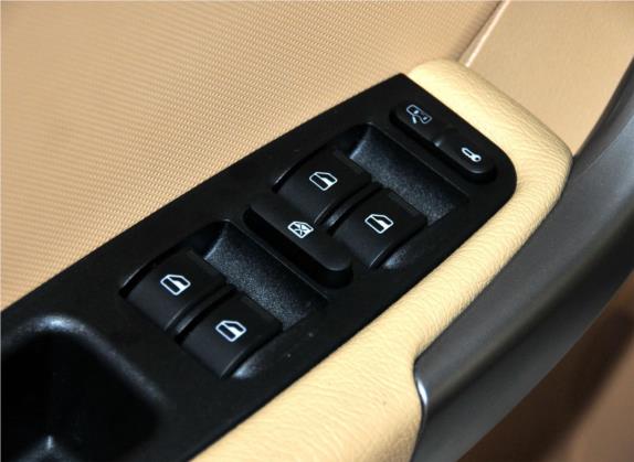 瑞虎 2012款 精英版 1.8L AMT豪华型 车厢座椅   门窗控制