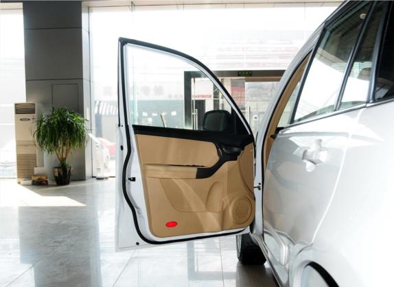 瑞虎 2012款 精英版 改款 1.6L 手动舒适型DVVT 车厢座椅   前门板