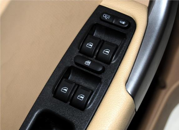 瑞虎 2012款 精英版 改款 1.6L 手动舒适型DVVT 车厢座椅   门窗控制