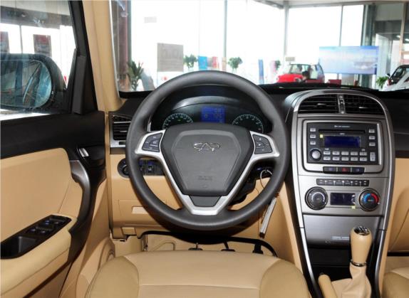 瑞虎 2012款 精英版 改款 1.6L 手动豪华型DVVT 中控类   驾驶位