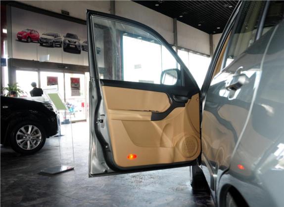 瑞虎 2012款 精英版 改款 1.6L 手动豪华型DVVT 车厢座椅   前门板