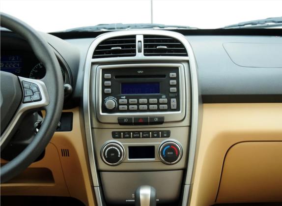 瑞虎 2012款 精英版 改款 1.6L CVT舒适型DVVT 中控类   中控台