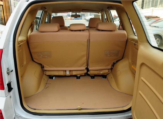 瑞虎 2012款 精英版 改款 1.6L CVT舒适型DVVT 车厢座椅   后备厢