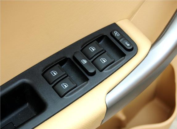 瑞虎 2012款 精英版 改款 1.6L CVT舒适型DVVT 车厢座椅   门窗控制