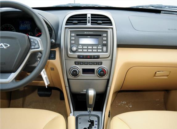 瑞虎 2012款 精英版 改款 1.6L CVT豪华型DVVT 中控类   中控台