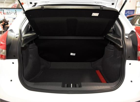 瑞虎3x 2018款 1.5L 手动舒适版 车厢座椅   后备厢