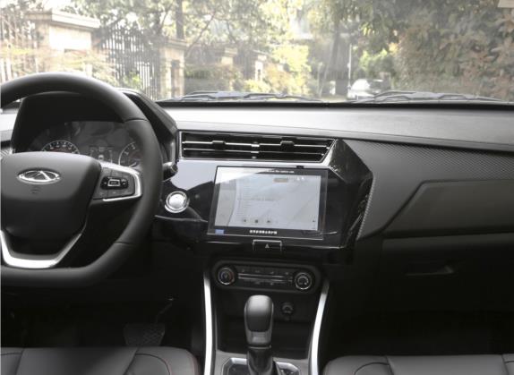 瑞虎3x 2021款 钻石版 1.5L CVT 3克拉 中控类   中控台