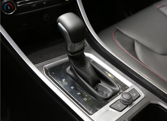瑞虎3x 2021款 钻石版 1.5L CVT 3克拉 中控类   挡把