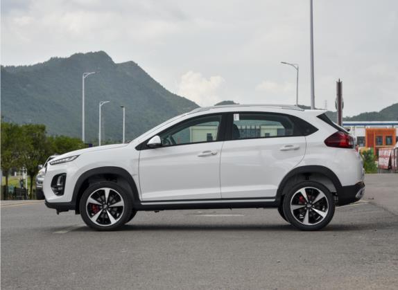 瑞虎3x 2021款 改款 PLUS 1.5L CVT尽兴松子版 外观   正侧