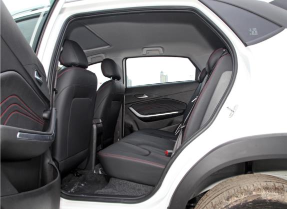 瑞虎3x 2021款 改款 钻石版 1.5L CVT 3克拉I型 车厢座椅   后排空间