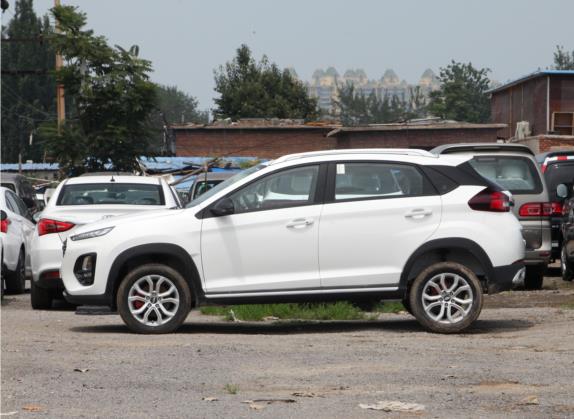 瑞虎3x 2021款 改款 钻石版 1.5L CVT 3克拉I型 外观   正侧
