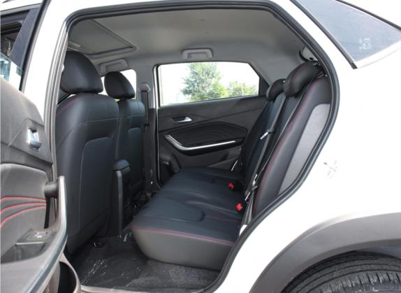 瑞虎3x 2021款 钻石版 1.5L CVT 3克拉II型 车厢座椅   后排空间
