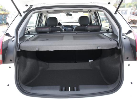 瑞虎3x 2021款 钻石版 1.5L CVT 3克拉II型 车厢座椅   后备厢