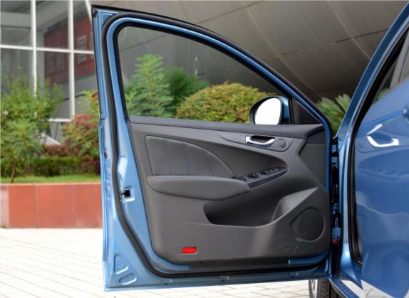 艾瑞泽7e 2016款 1.6L e致尚版 车厢座椅   前门板