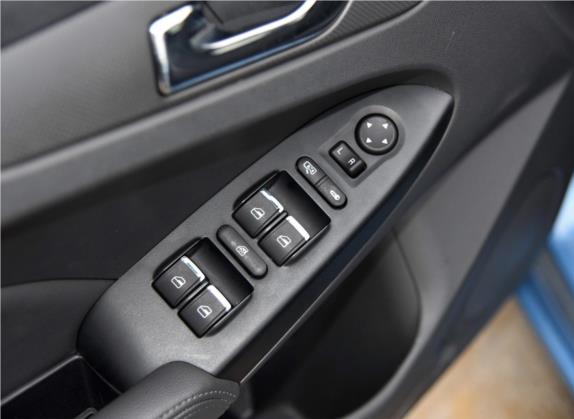 艾瑞泽7e 2016款 1.6L e致享版 车厢座椅   门窗控制
